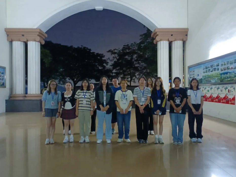 图片 1 图片 1