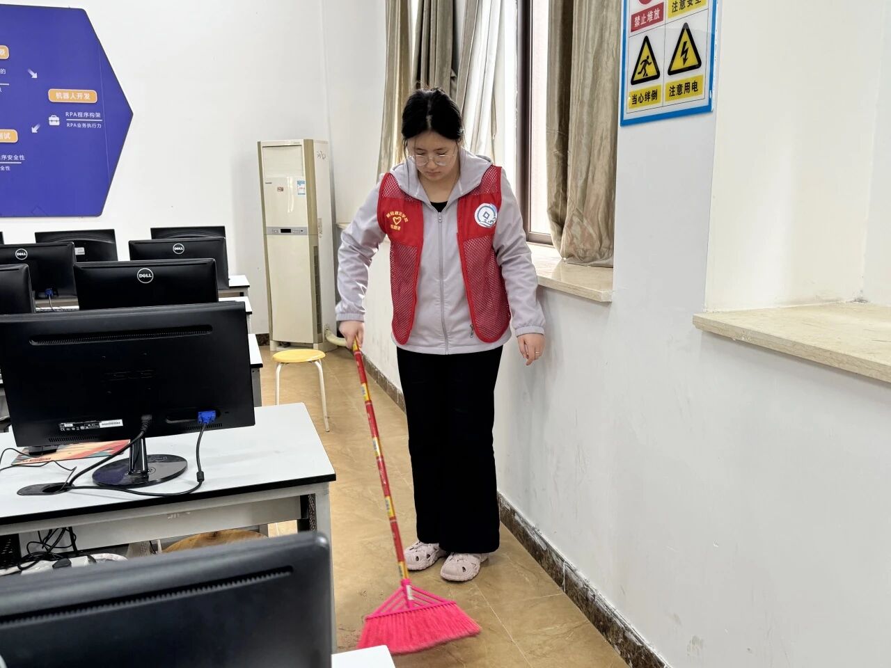 图片 9 图片 9