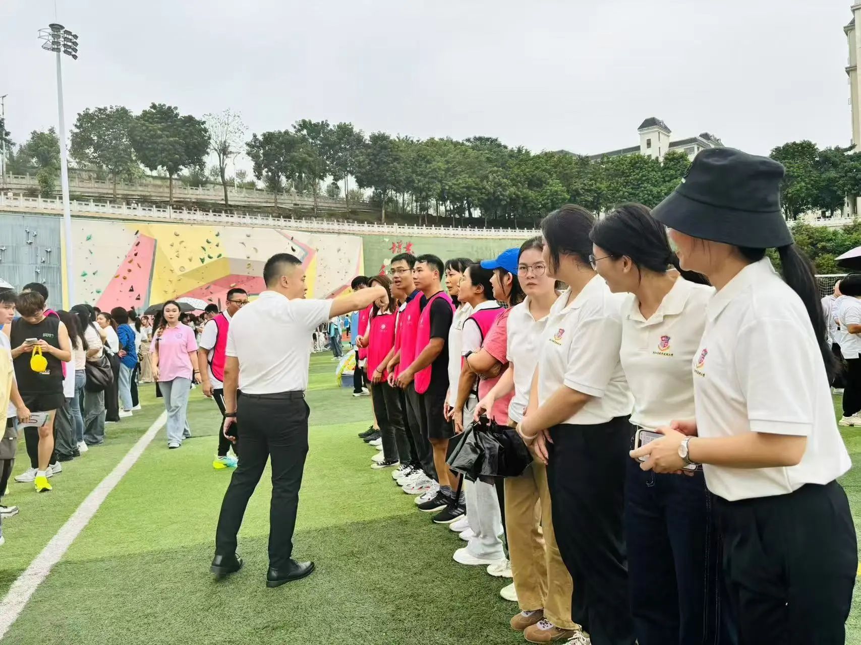 图片 16 图片 16