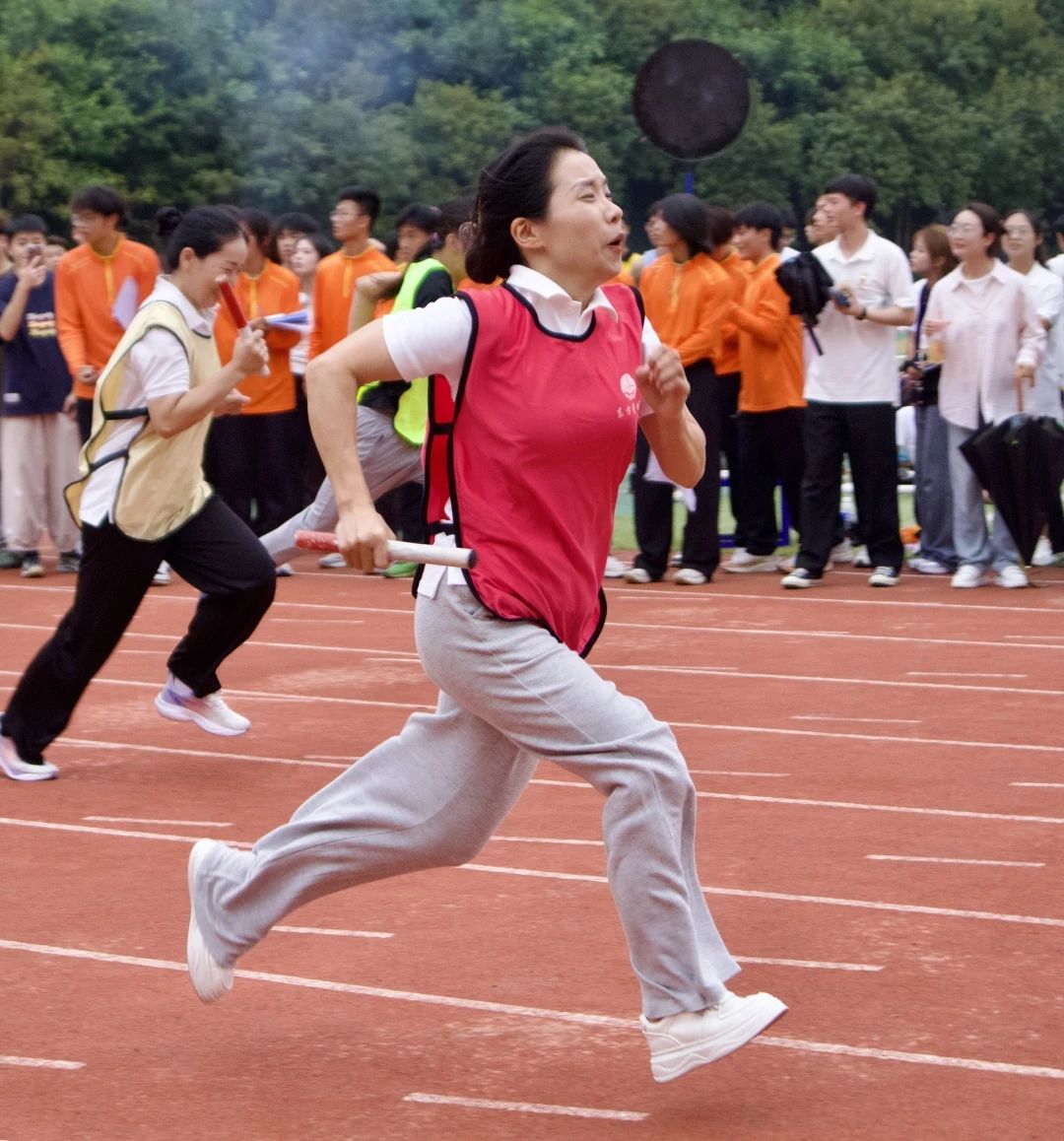 图片 10 图片 10