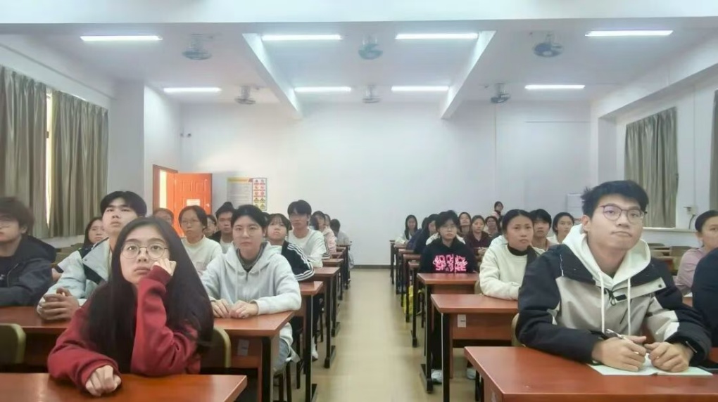 图片 1 图片 1