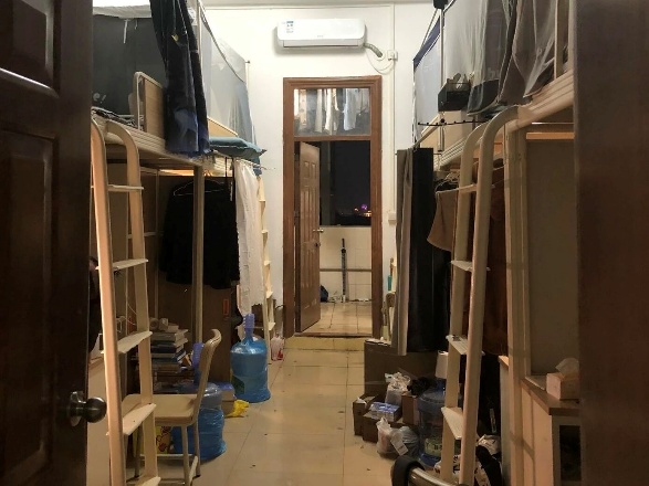 图片包含 室内, 建筑, 窗户, 小AI 生成的内容可能不正确。 图片包含 室内, 建筑, 窗户, 小AI 生成的内容可能不正确。