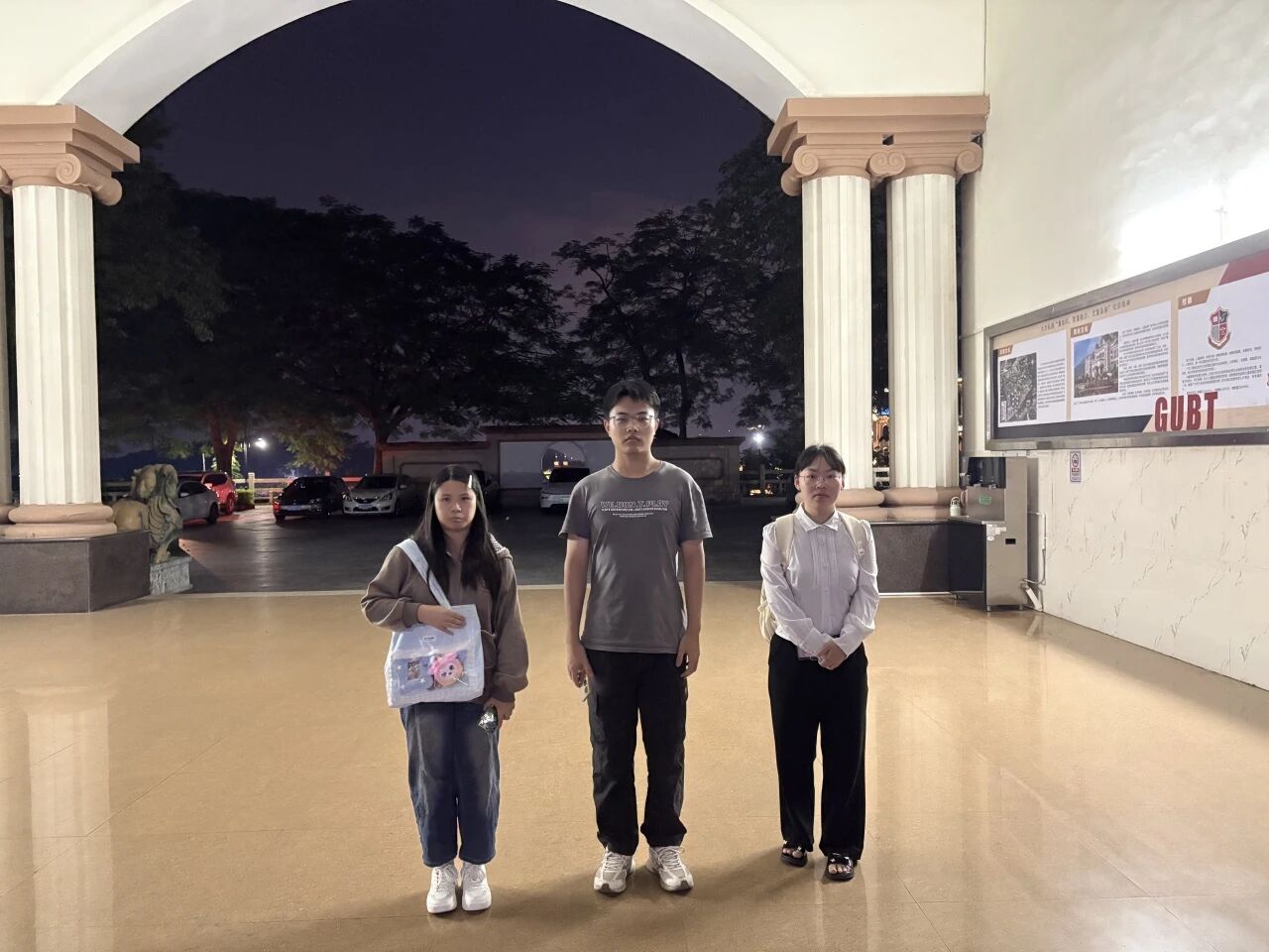 图片 1 图片 1