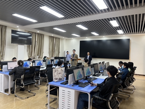 图为:刘玉勋院长开班讲话.jpg