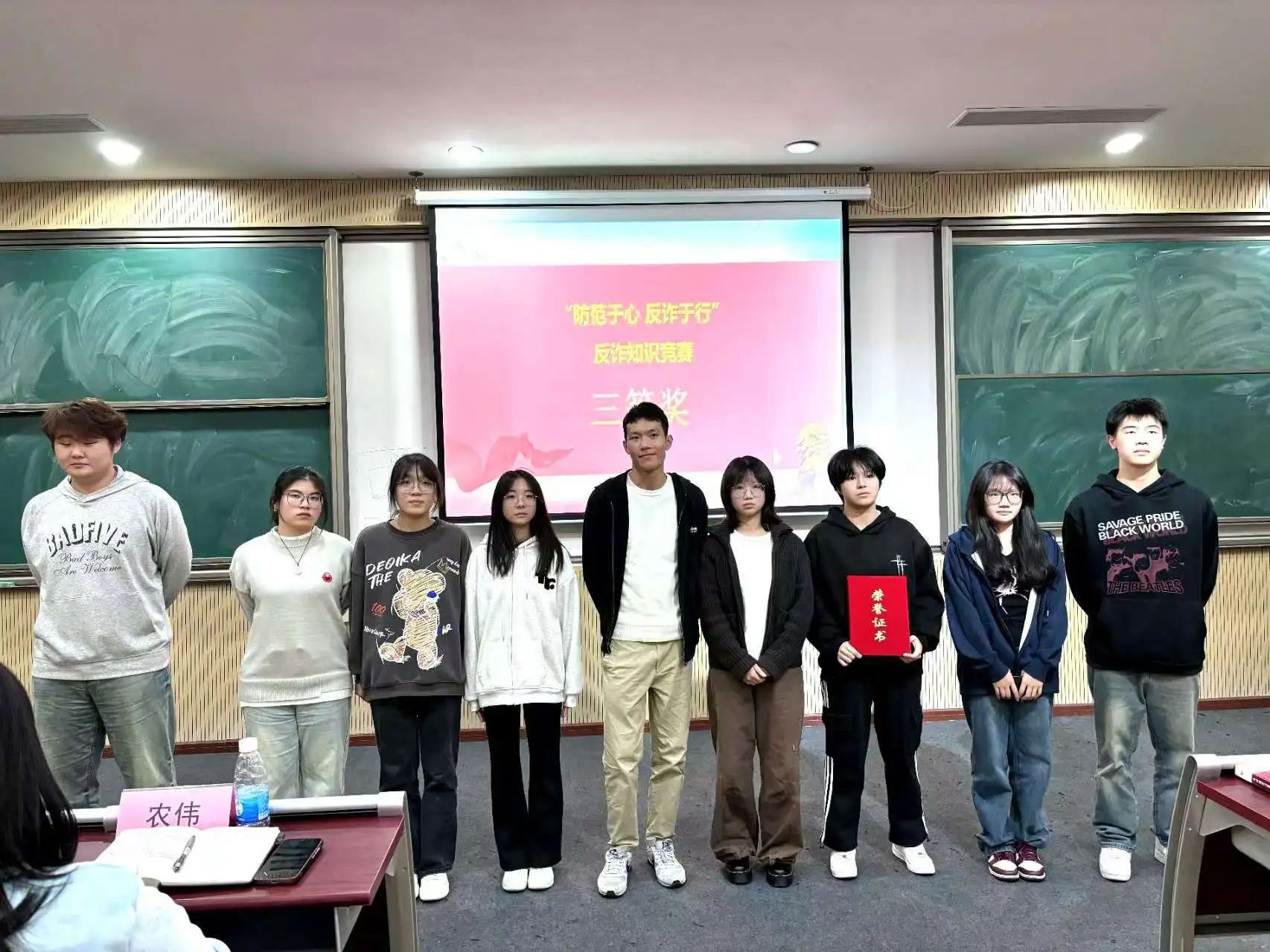 图片 4 图片 4