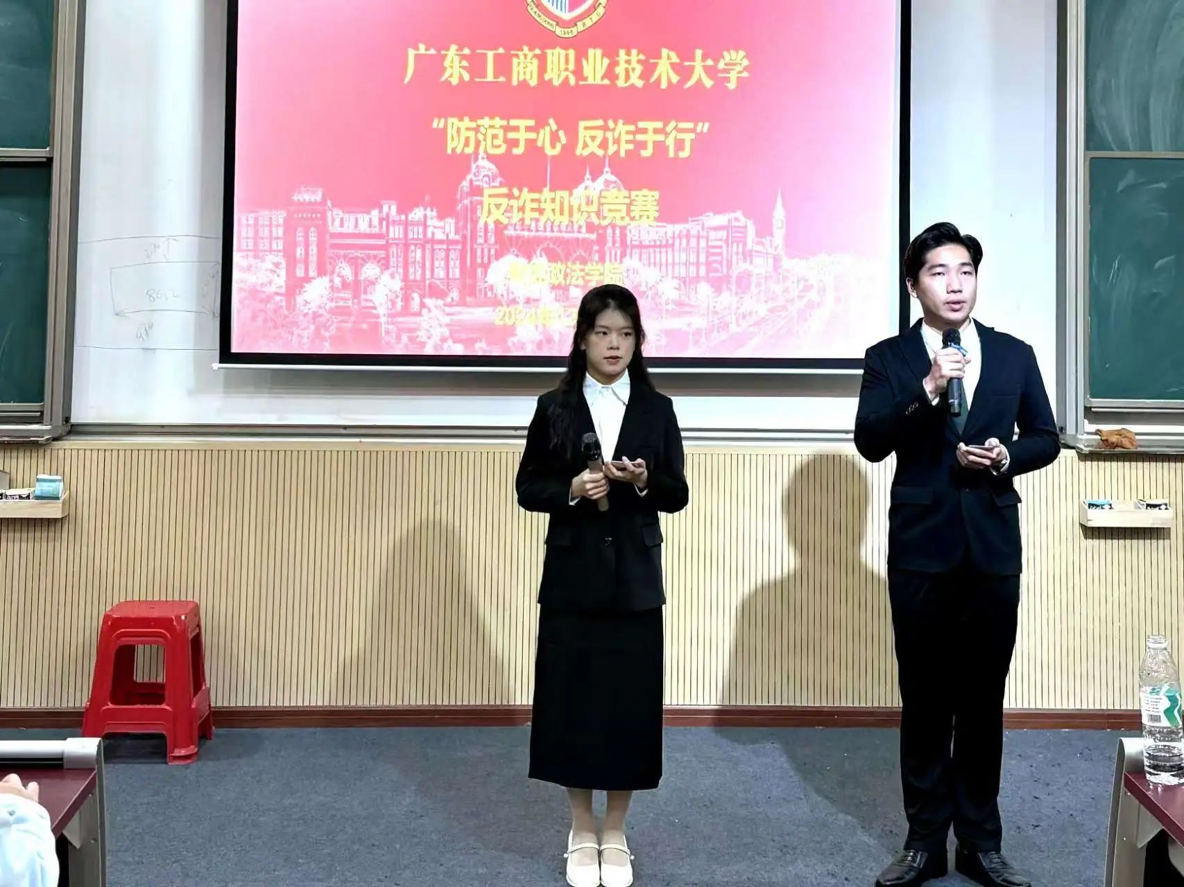 图片 11 图片 11