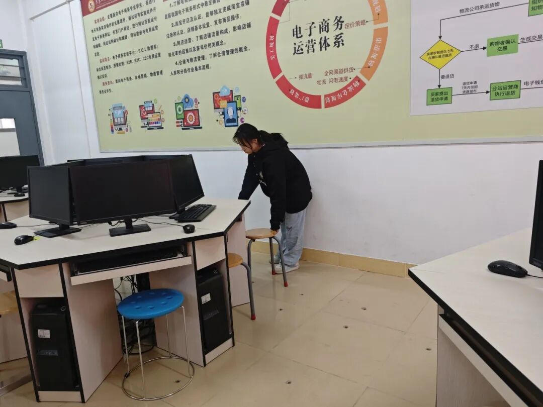 图片 1 图片 1